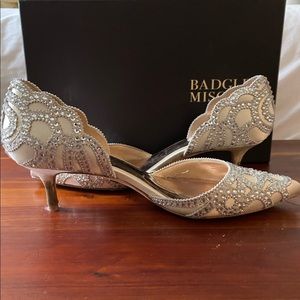 Badgley Mischka Size 6 1/2